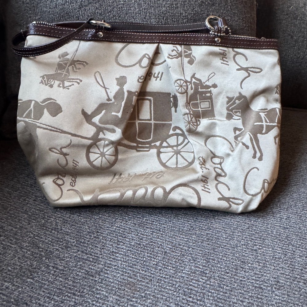 Coach Carriage Print Shoulder Bag in Brown and Tan - Picture 3 of 6